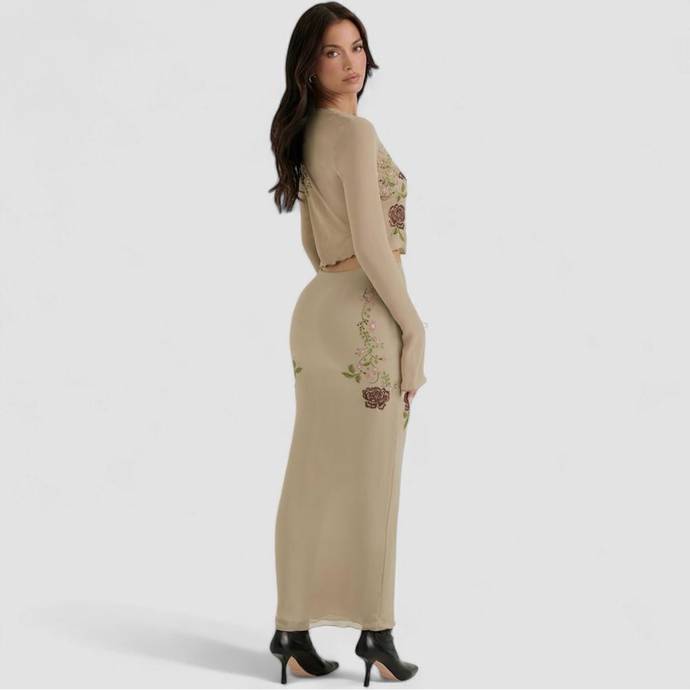House of CB‎ Lailah Embroidered Maxi Skirt Low Rise Lightweight Georgette Large - Picture 2 of 15